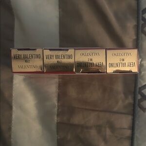 Valentino Very Valentino MA 2 broad spectrum long lasting foundation spf 26